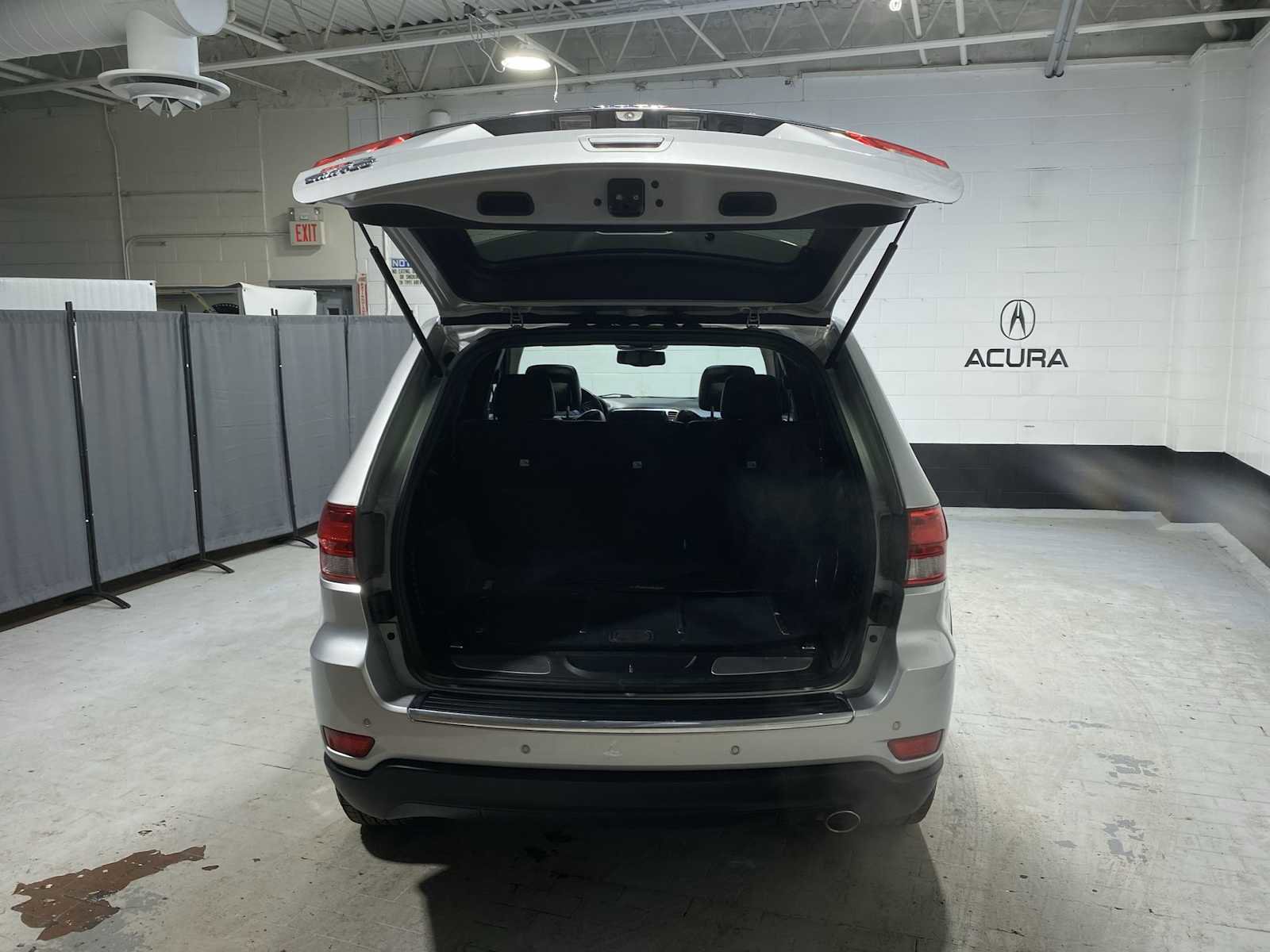 Used 2012 Jeep Grand Cherokee Limited image 19