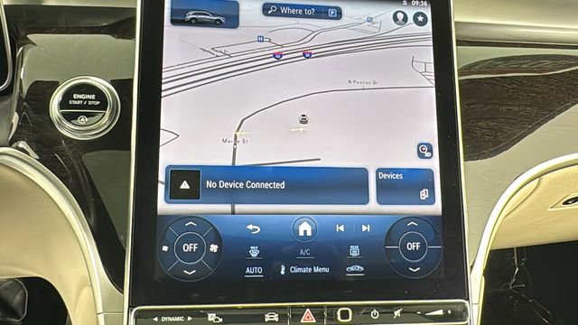 Used 2024 Mercedes-Benz GLC 300 4MATIC image 28