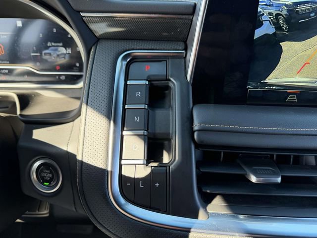 Used 2022 GMC Yukon XL AT4 image 26