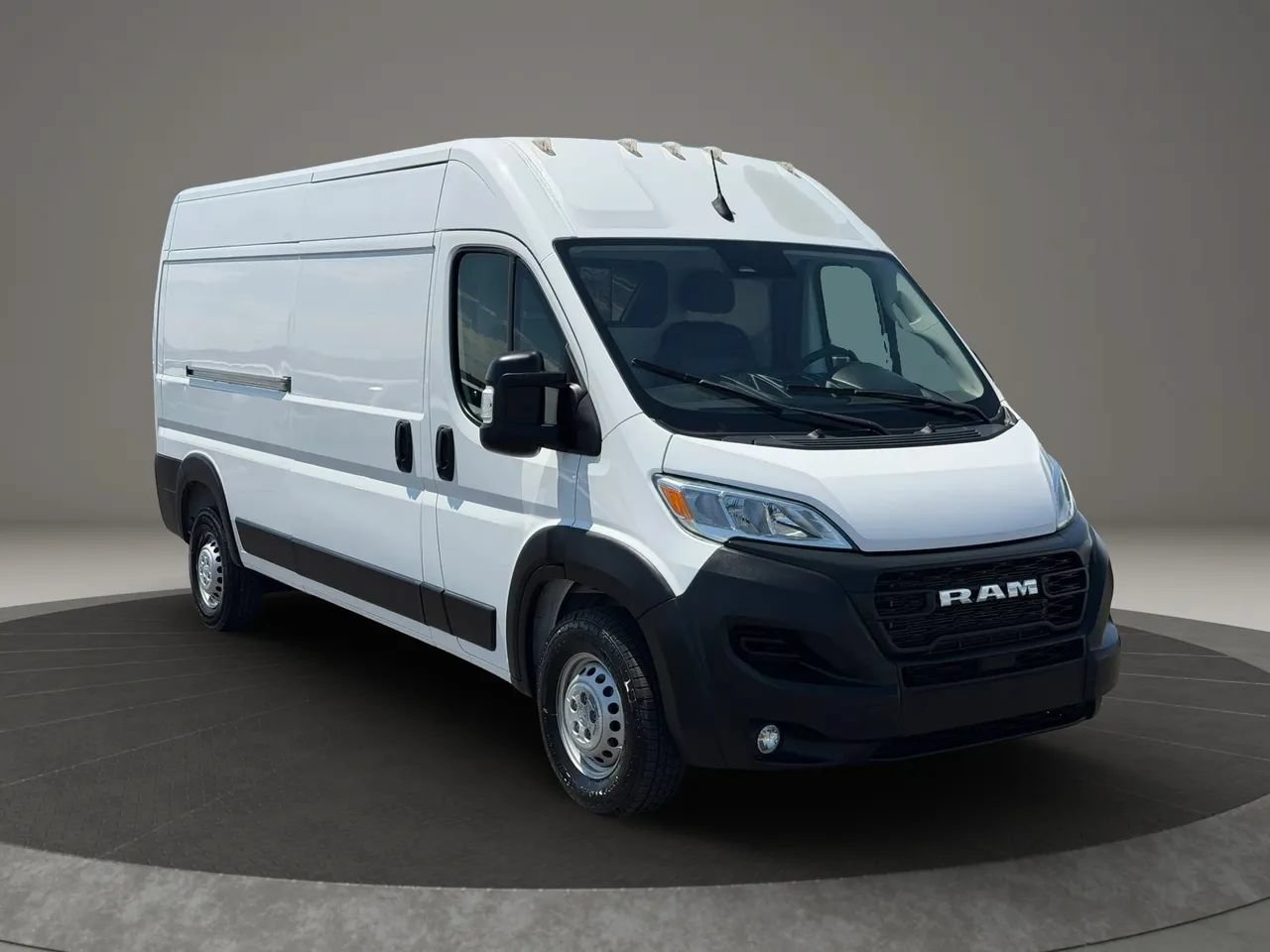 Used 2025 RAM ProMaster 2500 w/ Convenience Group FWD image 8