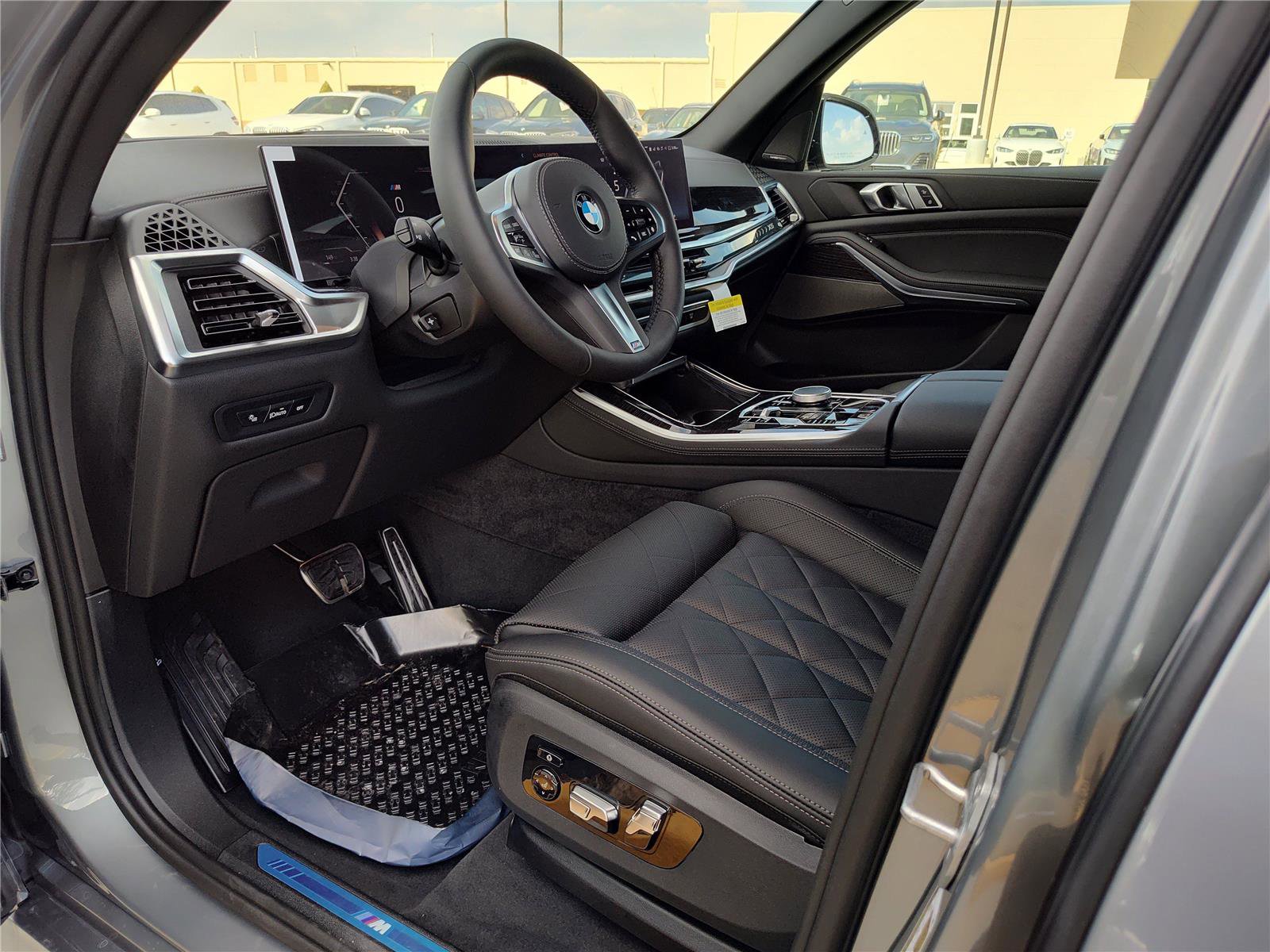 New 2026 BMW X5 sDrive40i w/ M Sport Package image 2