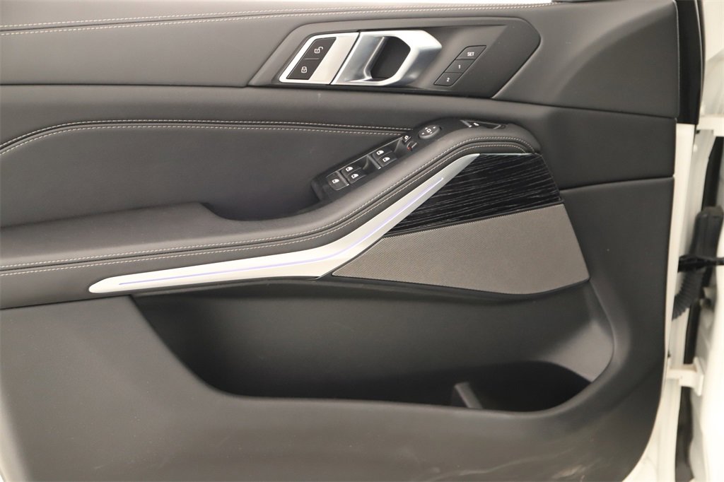 Used 2024 BMW X5 sDrive40i w/ M Sport Package image 23