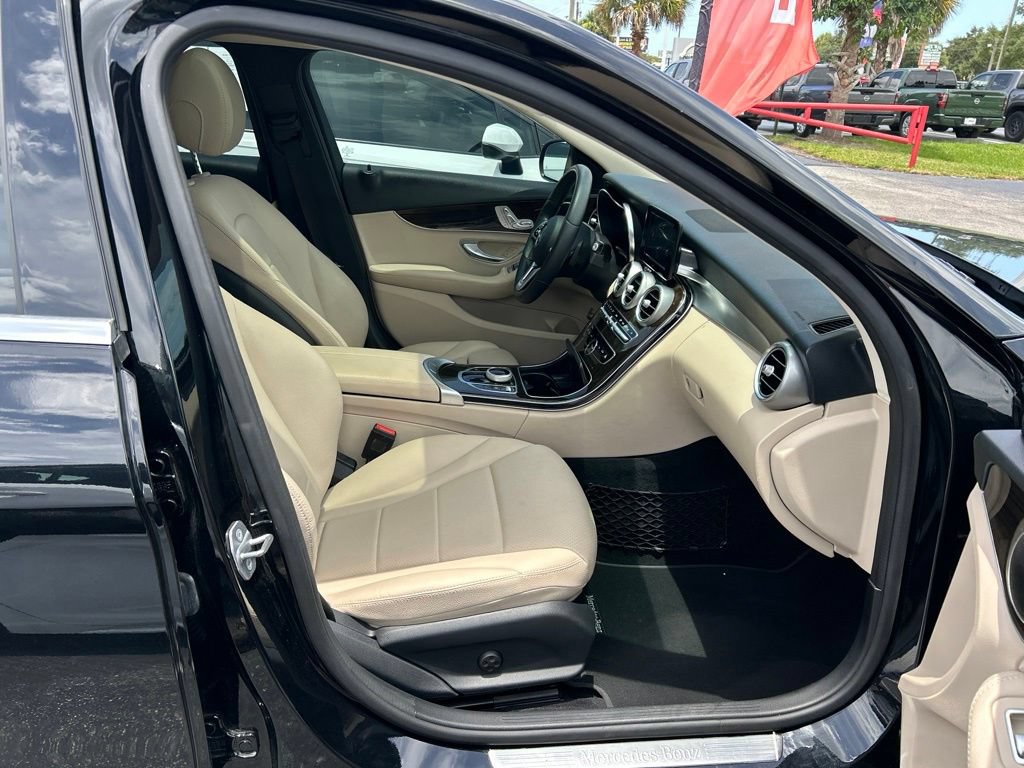 Used 2019 Mercedes-Benz C 300 Sedan image 39