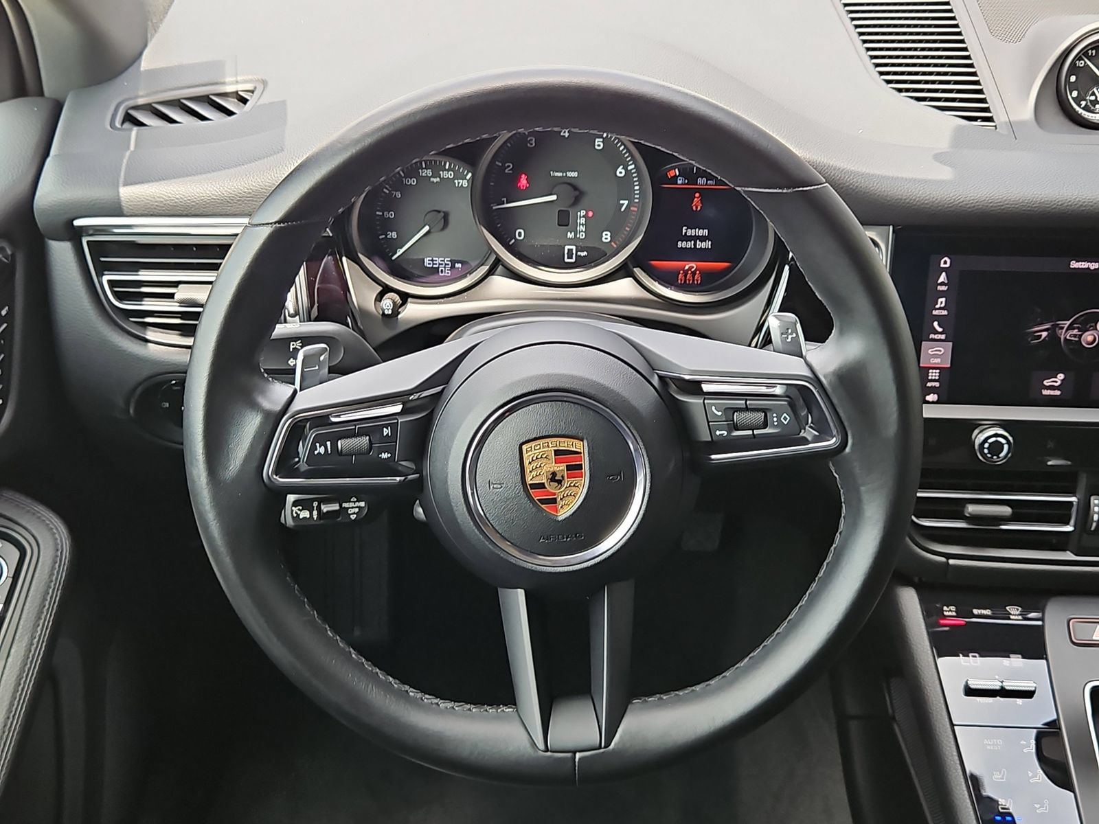 Used 2024 Porsche Macan AWD/4WD image 27