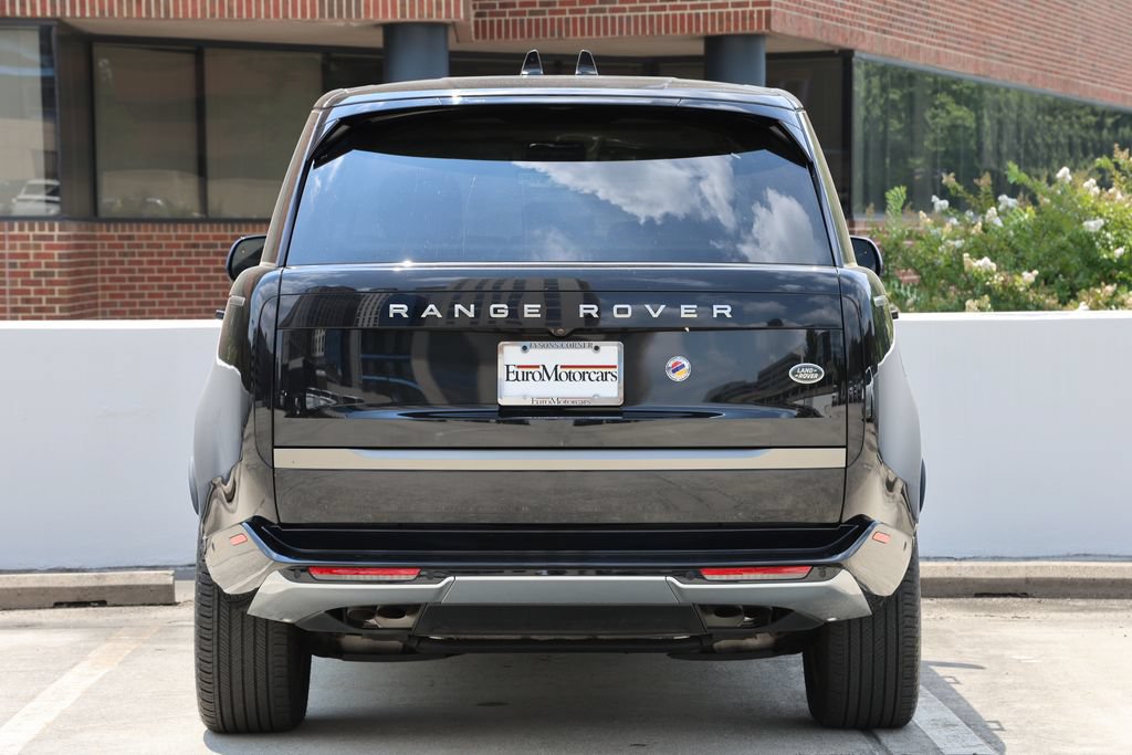 Used 2023 Land Rover Range Rover SE AWD/4WD image 3