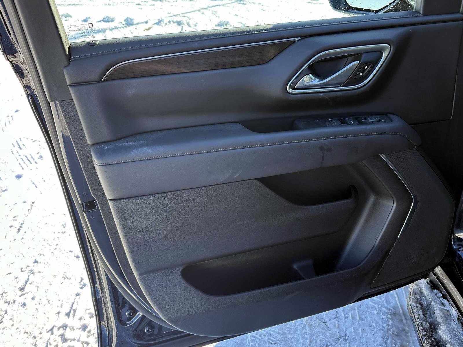 Used 2021 GMC Yukon SLE w/ Gmc Pro Safety Plus Package image 13