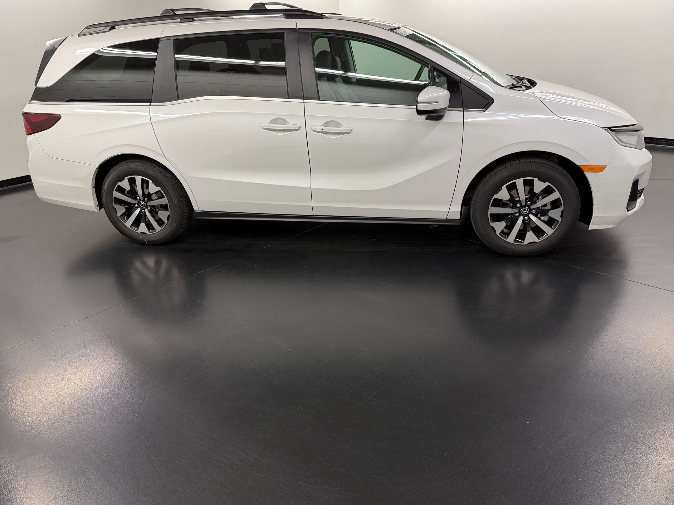 New 2027 Honda Odyssey EX-L image 8