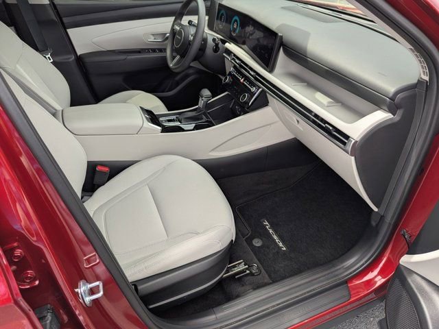 Used 2026 Hyundai Tucson SEL FWD image 12