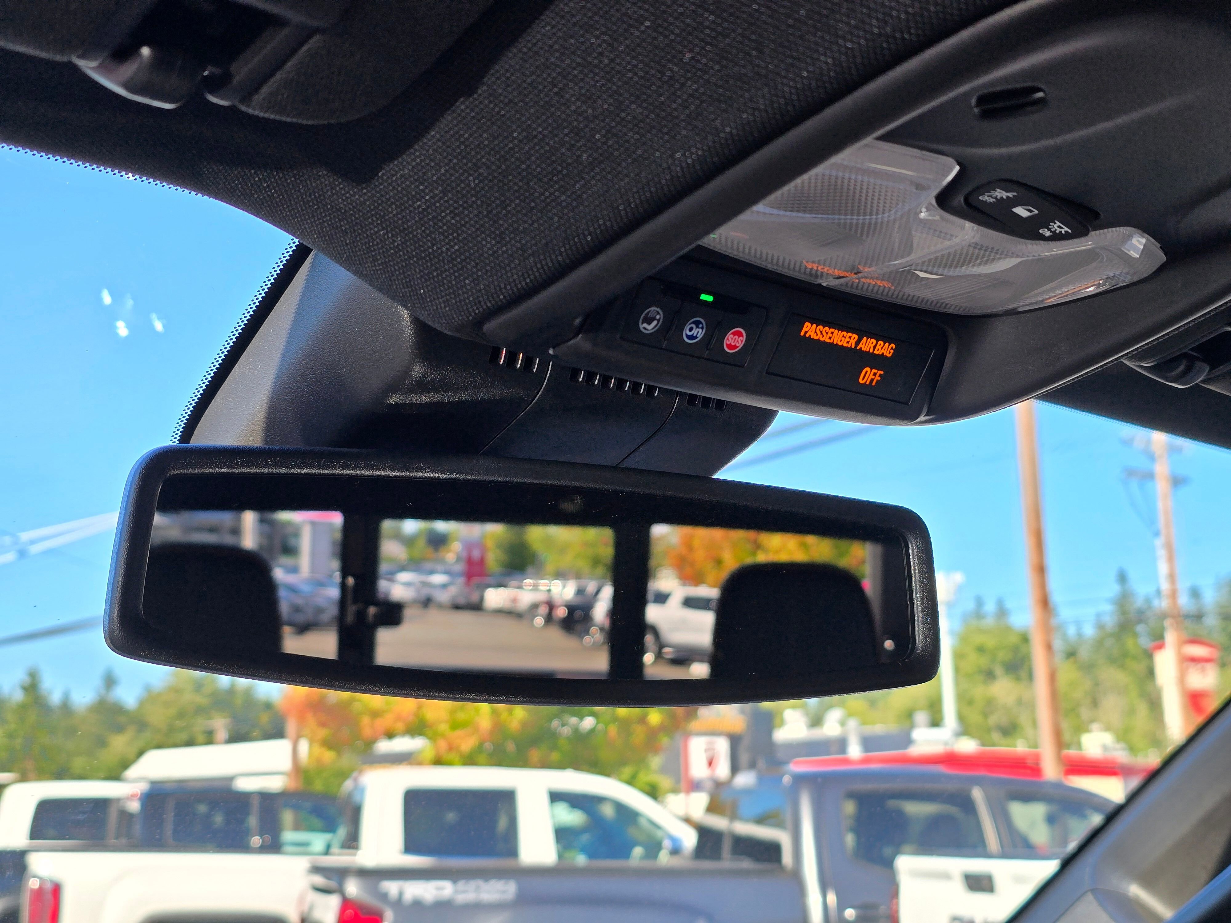 New 2025 GMC Canyon AT4 w/ Nightfall Edition image 24