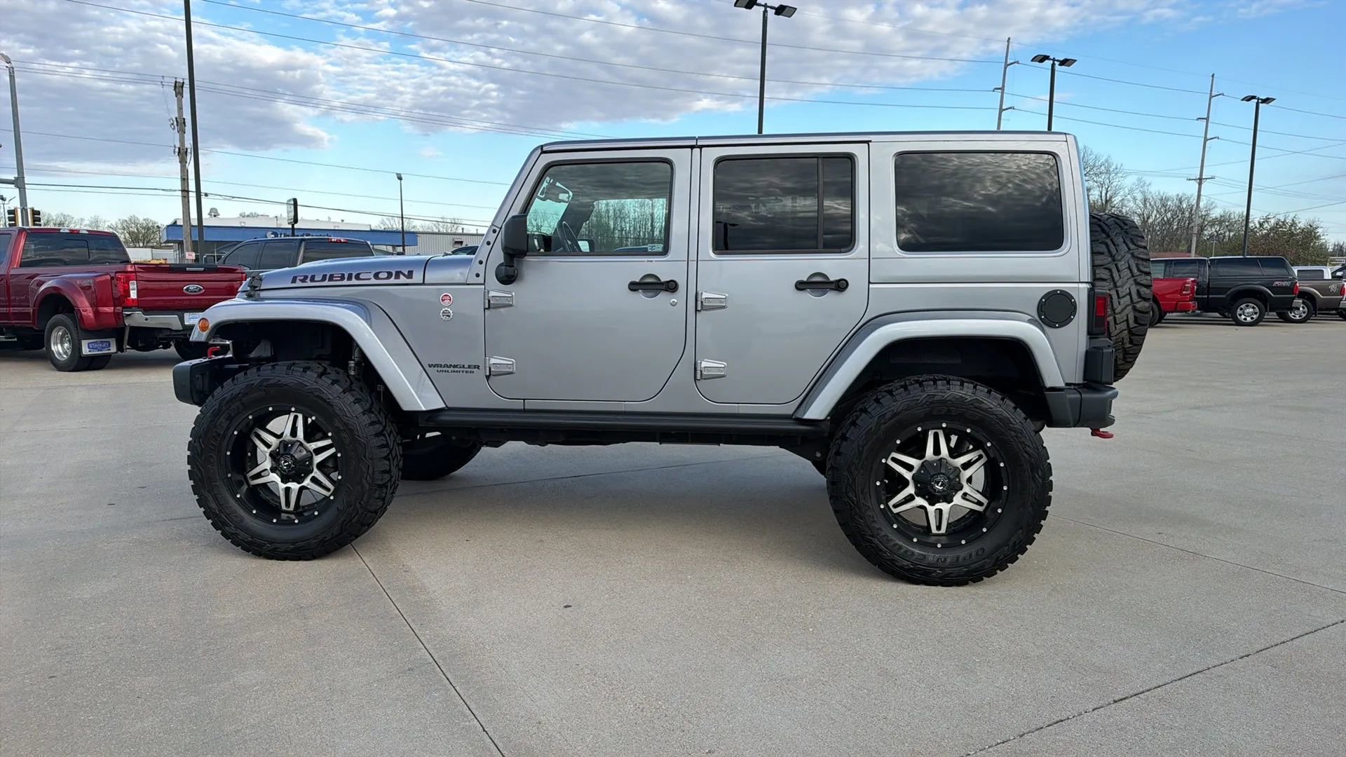 Used 2016 Jeep Wrangler Unlimited Rubicon image 9