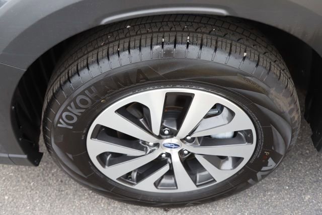 Used 2025 Subaru Outback Premium AWD/4WD image 10