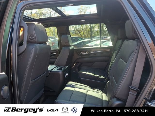 Used 2021 GMC Yukon Denali w/ Denali Premium Package image 13