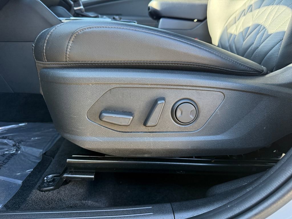 Used 2025 Kia Sportage X-Line image 16