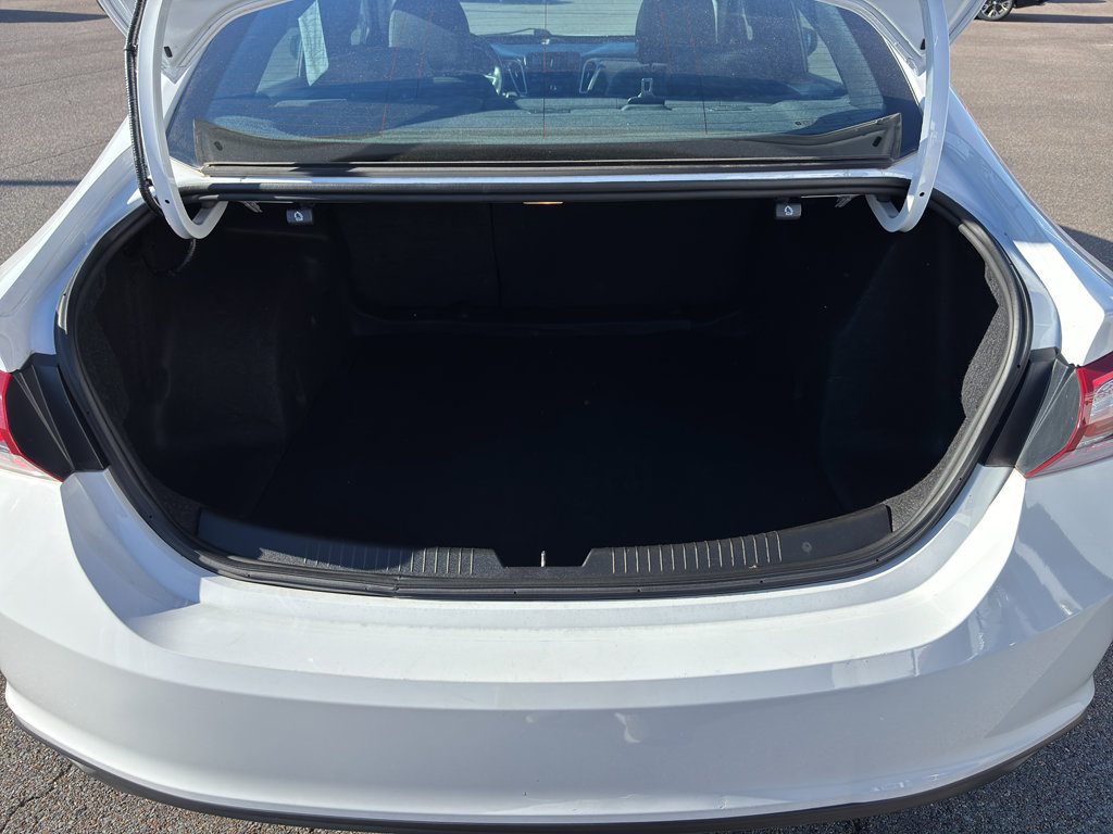 Used 2022 Chevrolet Malibu LT image 24