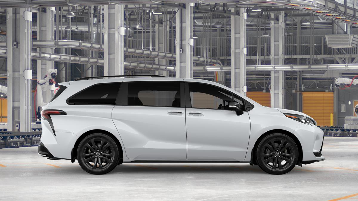 New 2026 Toyota Sienna XSE FWD image 12