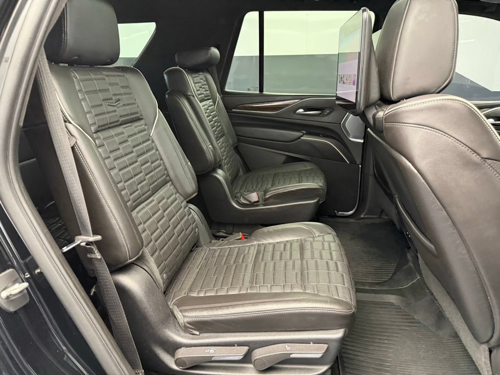 Used 2023 Cadillac Escalade Sport Platinum w/ Heavy-Duty Trailer Package AWD/4WD image 74