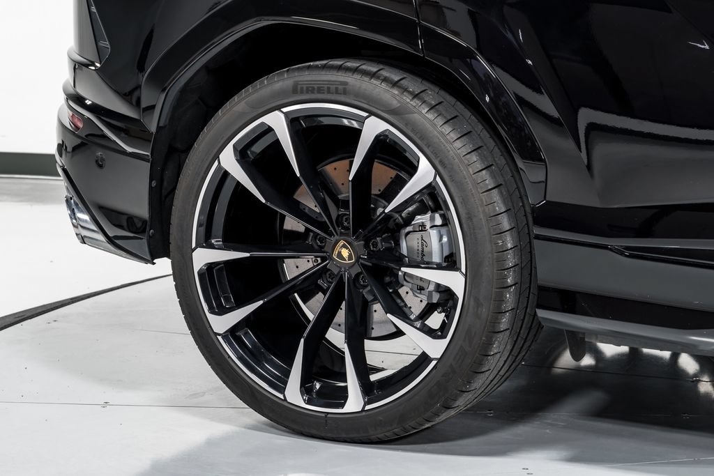 Used 2022 Lamborghini Urus AWD/4WD image 53