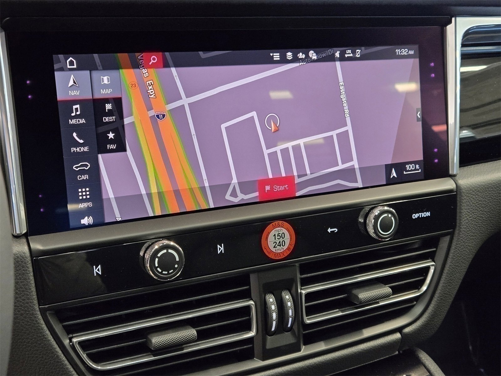 Certified 2025 Porsche Macan image 25