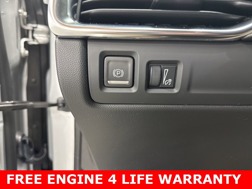 Used 2022 Cadillac XT4 Premium Luxury w/ Enhanced Visibility Package image 11