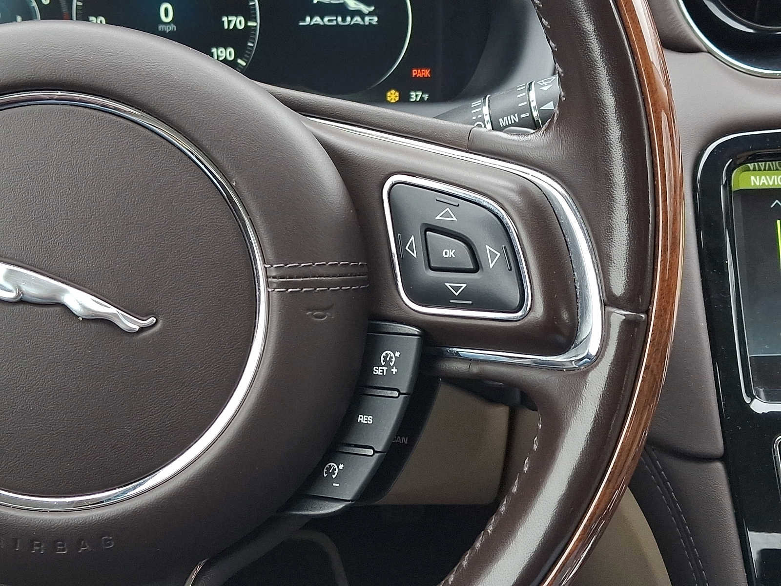 Used 2019 Jaguar XJ L Portfolio image 23