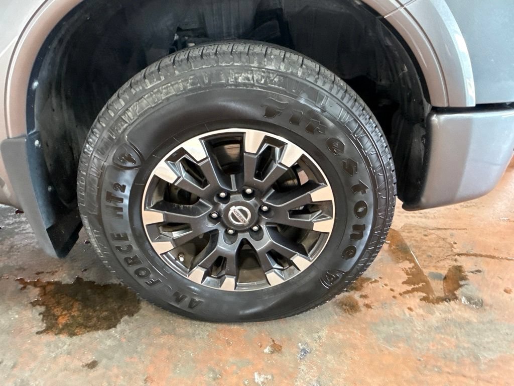 Used 2019 Nissan Titan PRO-4X w/ Pro-4x Convenience Package AWD/4WD image 10