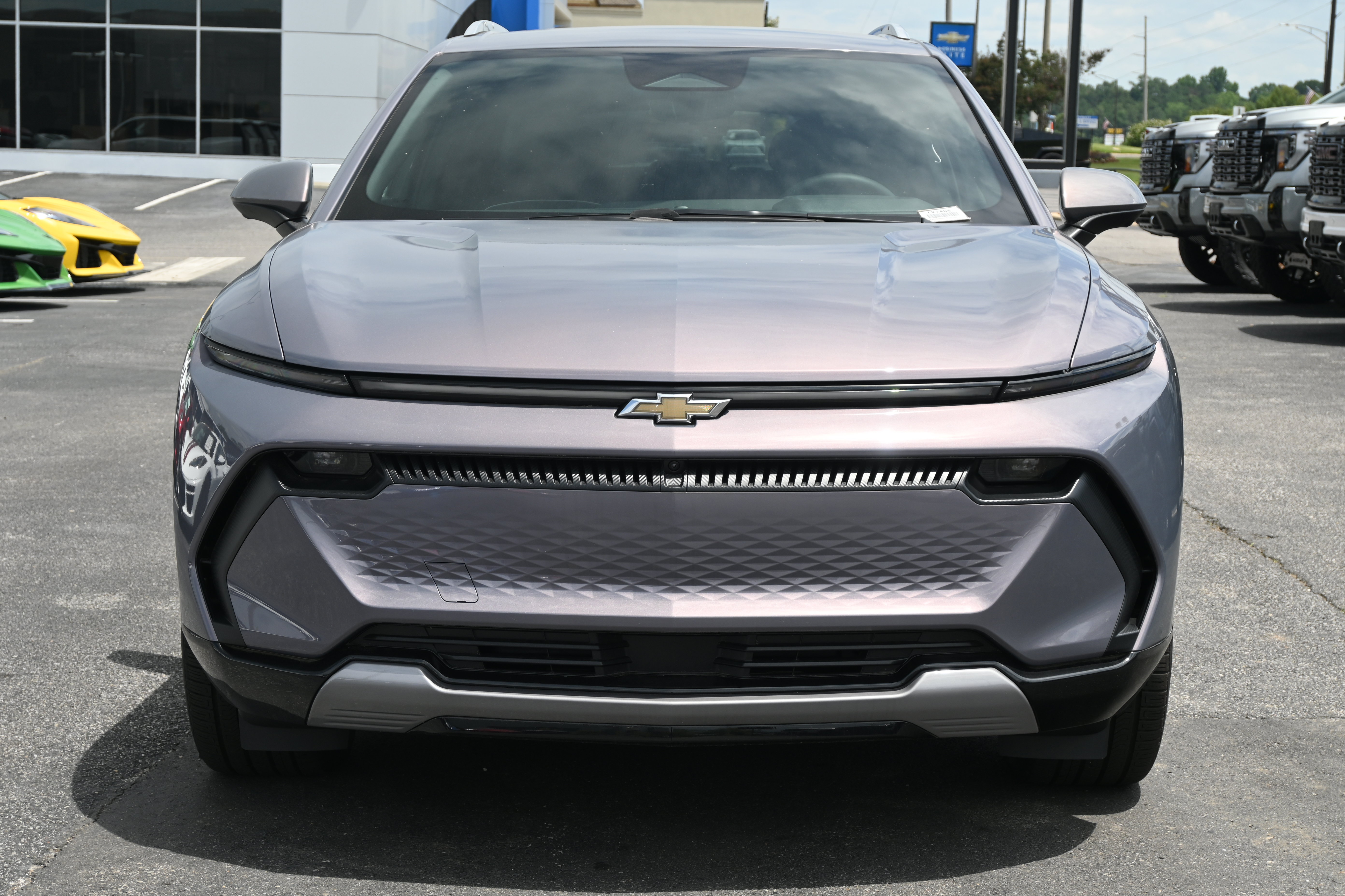 New 2026 Chevrolet Equinox EV LT w/ Convenience Package II FWD image 3