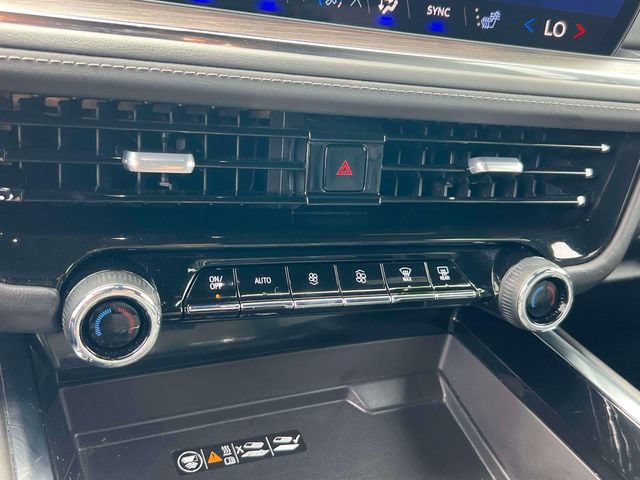Certified 2026 Chevrolet Suburban LT w/ Comfort Package AWD/4WD image 30