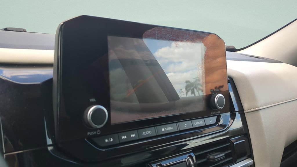 Certified 2022 Nissan Pathfinder SV FWD image 16