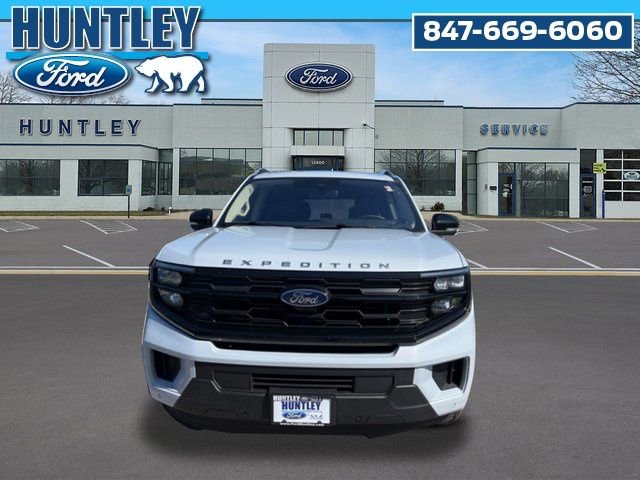 Used 2025 Ford Expedition Max Active image 3