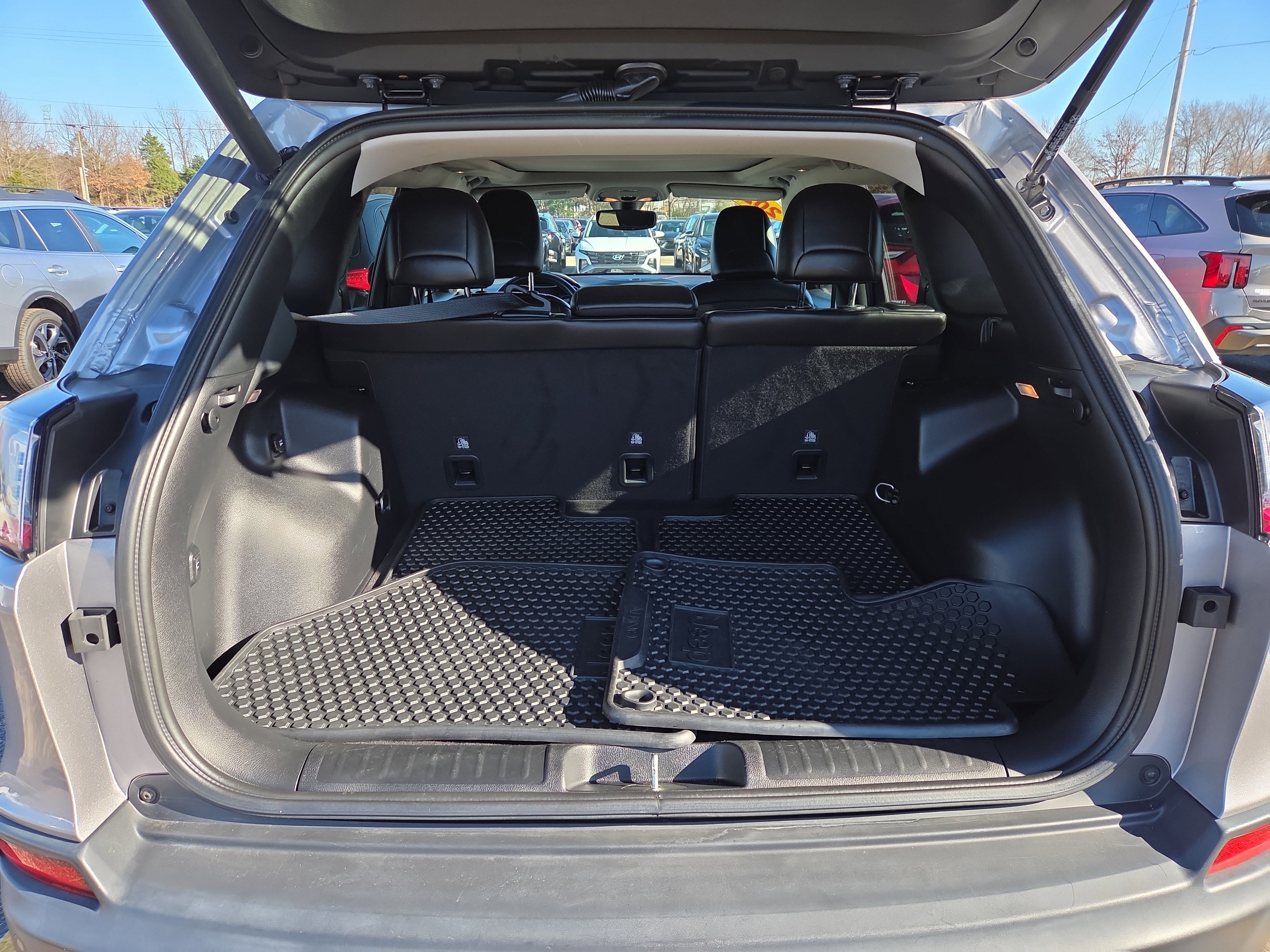 Certified 2020 Jeep Cherokee Trailhawk w/ Comfort/Convenience Group image 9