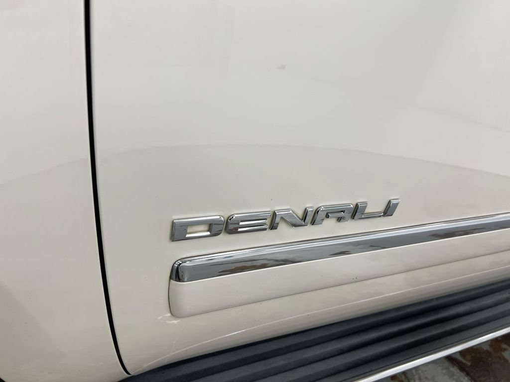 Used 2013 GMC Yukon Denali AWD/4WD image 28