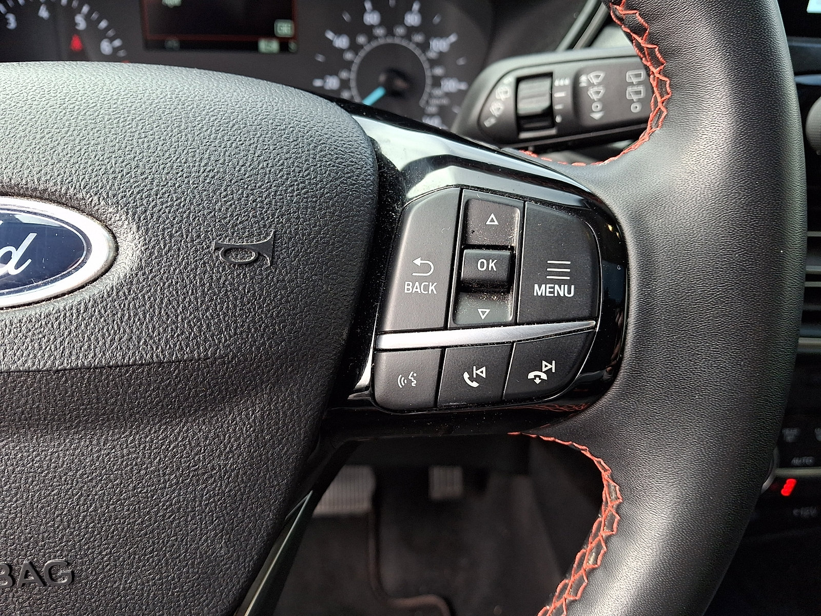 Used 2022 Ford Escape SEL w/ SEL Stealth AWD Package image 24