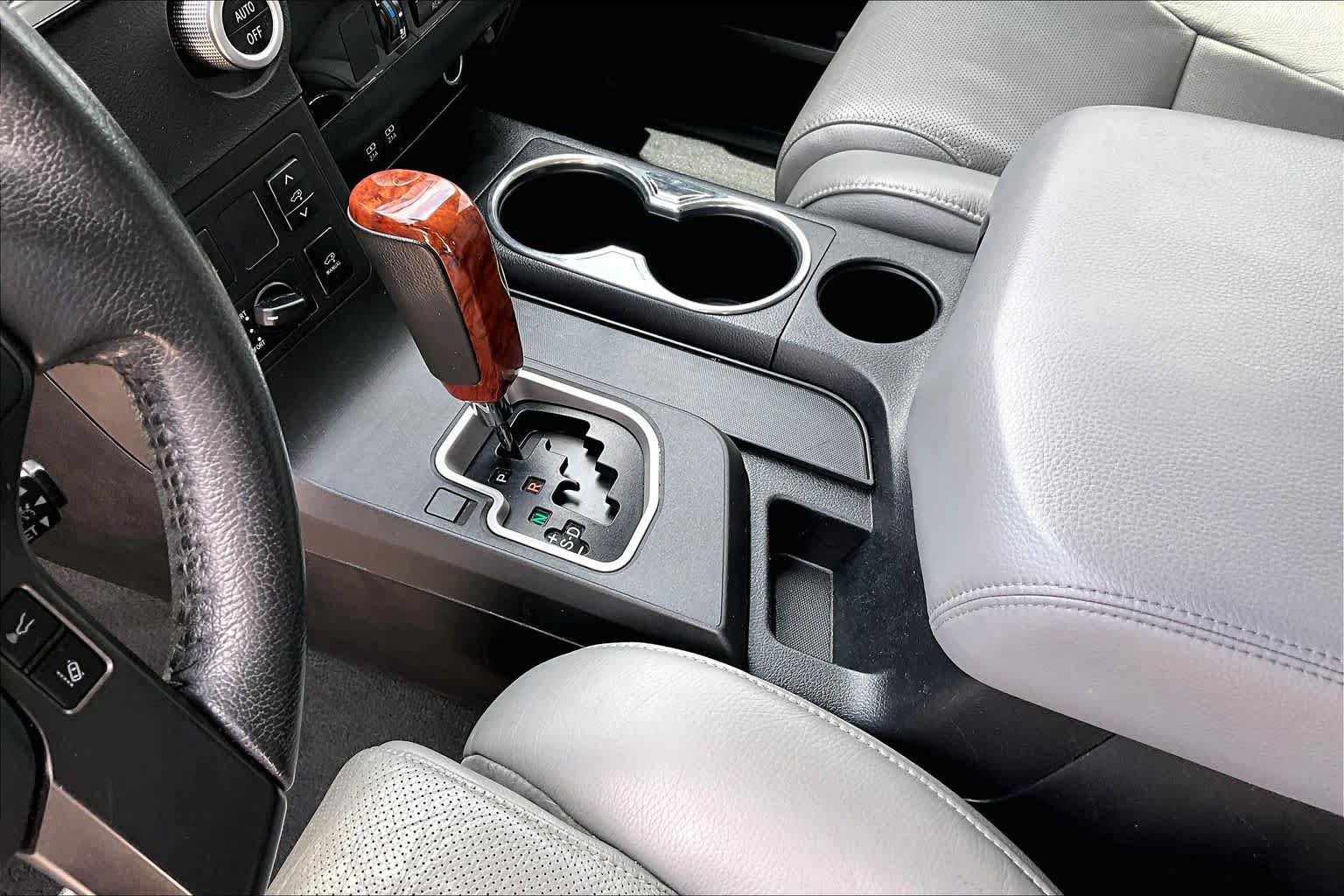 Used 2020 Toyota Sequoia Platinum RWD image 17