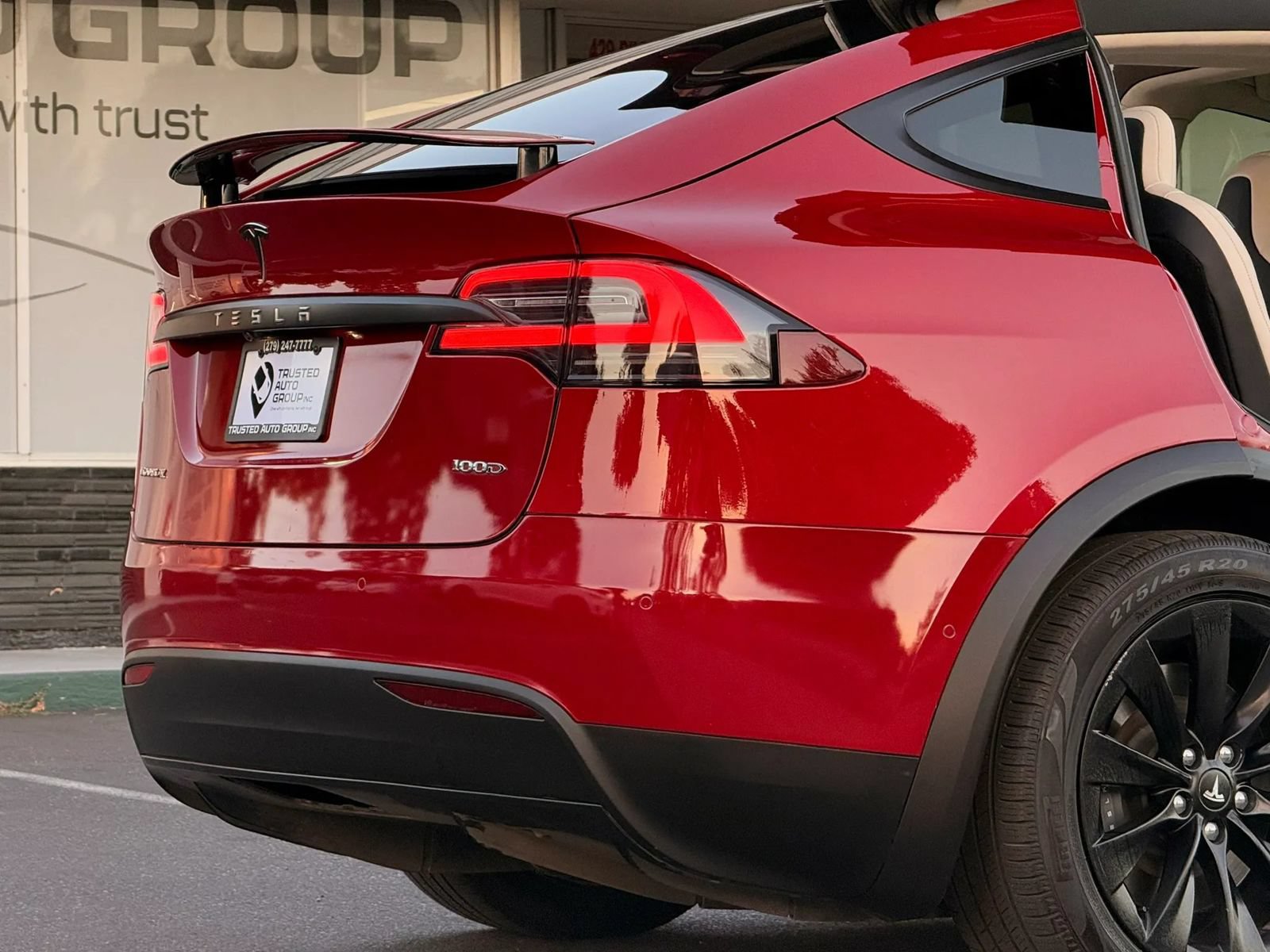 Used 2018 Tesla Model X 100D AWD/4WD image 9