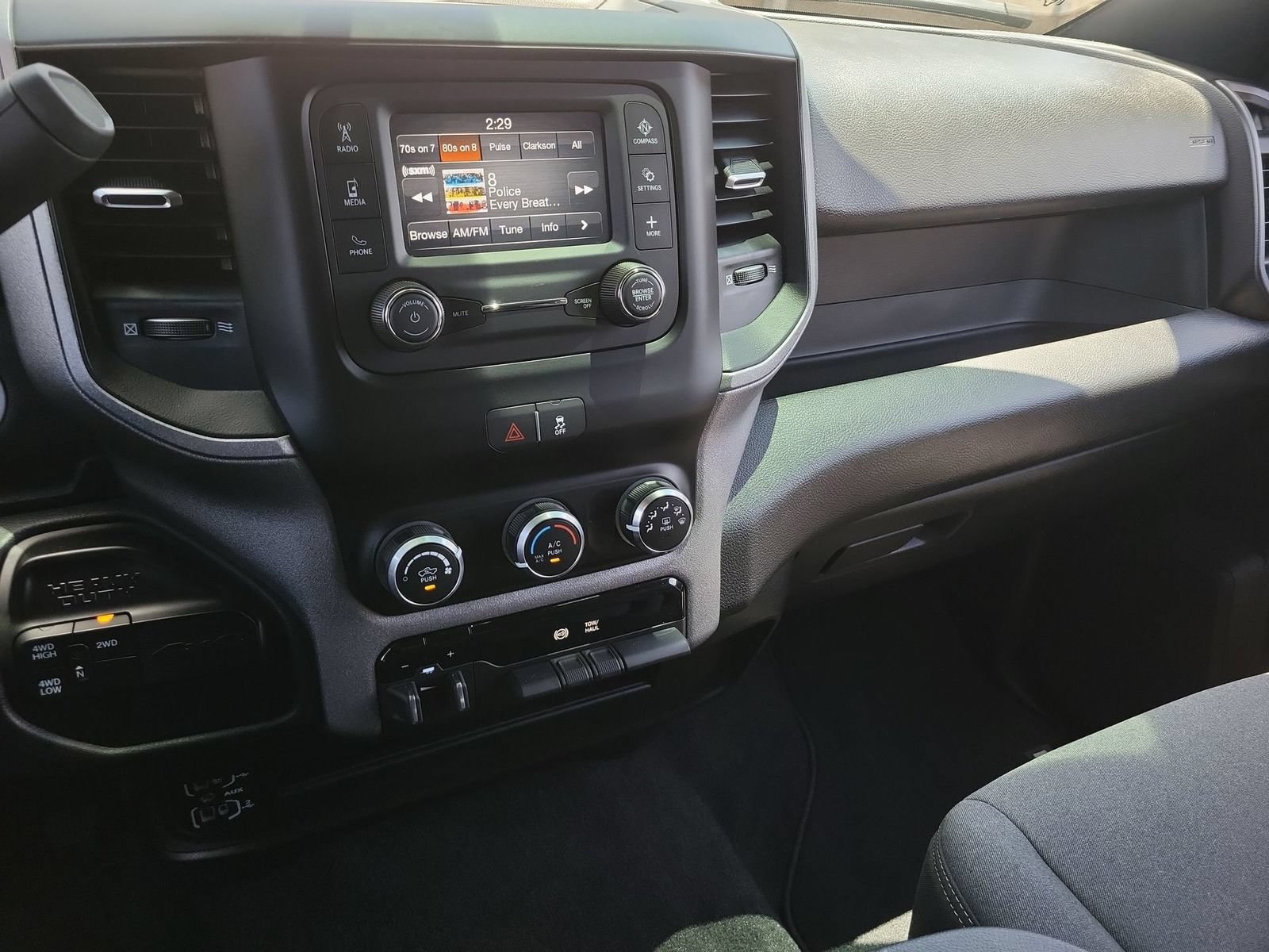 Used 2024 RAM 3500 Tradesman w/ Chrome Appearance Group AWD/4WD image 13