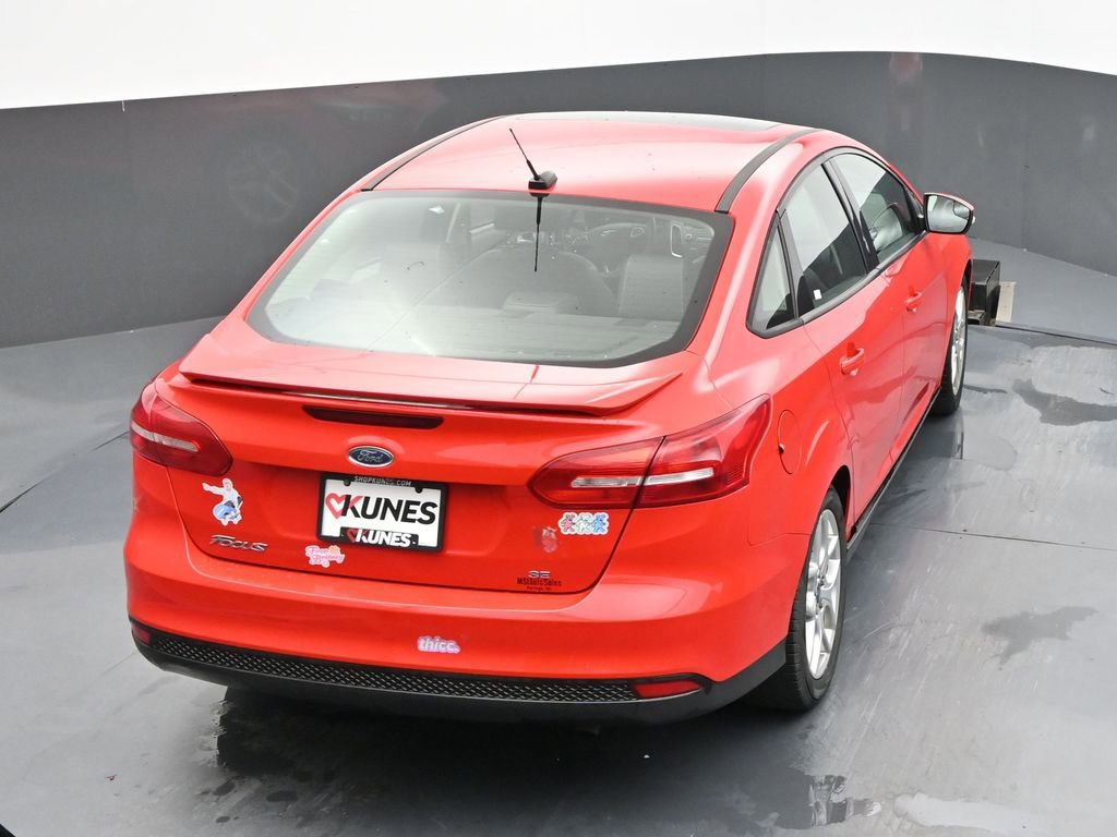 Used 2015 Ford Focus SE w/ Equipment Group 201A FWD image 14