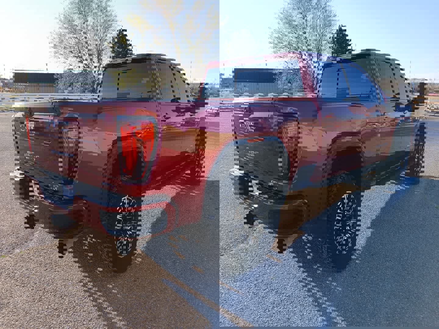 Used 2023 GMC Sierra 2500 AT4 w/ AT4 Preferred Package image 7