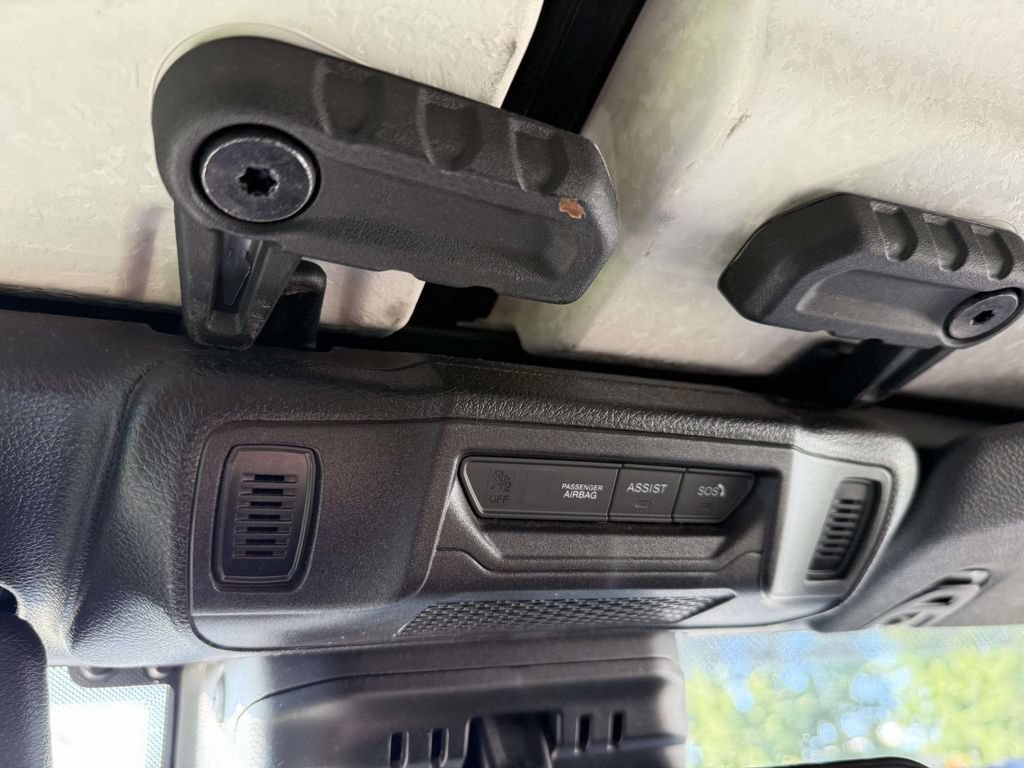 Used 2024 Jeep Wrangler Unlimited Sahara AWD/4WD image 28