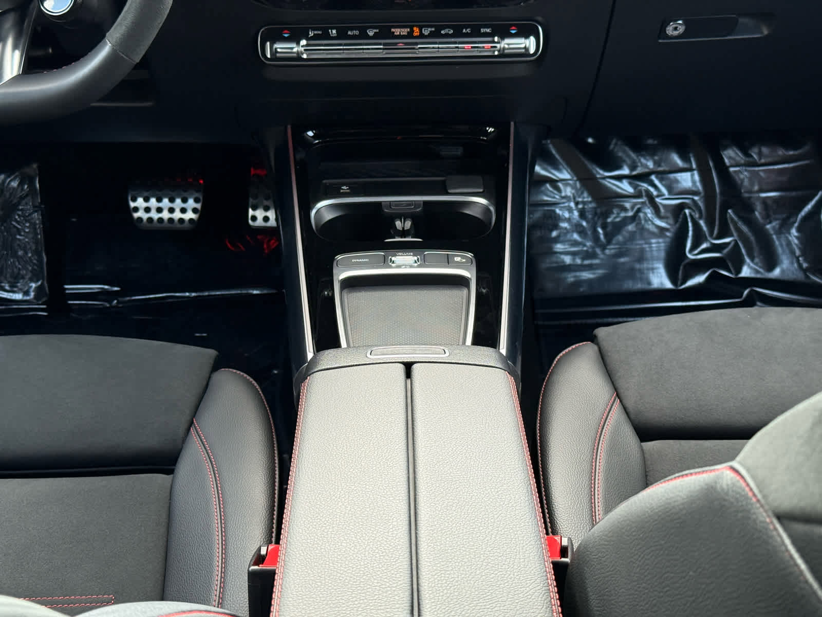 Used 2024 Mercedes-Benz GLA 35 AMG 4MATIC image 13