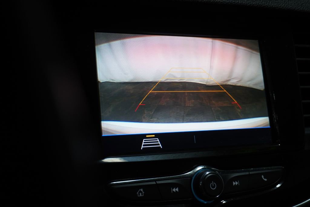 Used 2022 Buick Encore Preferred AWD/4WD image 21