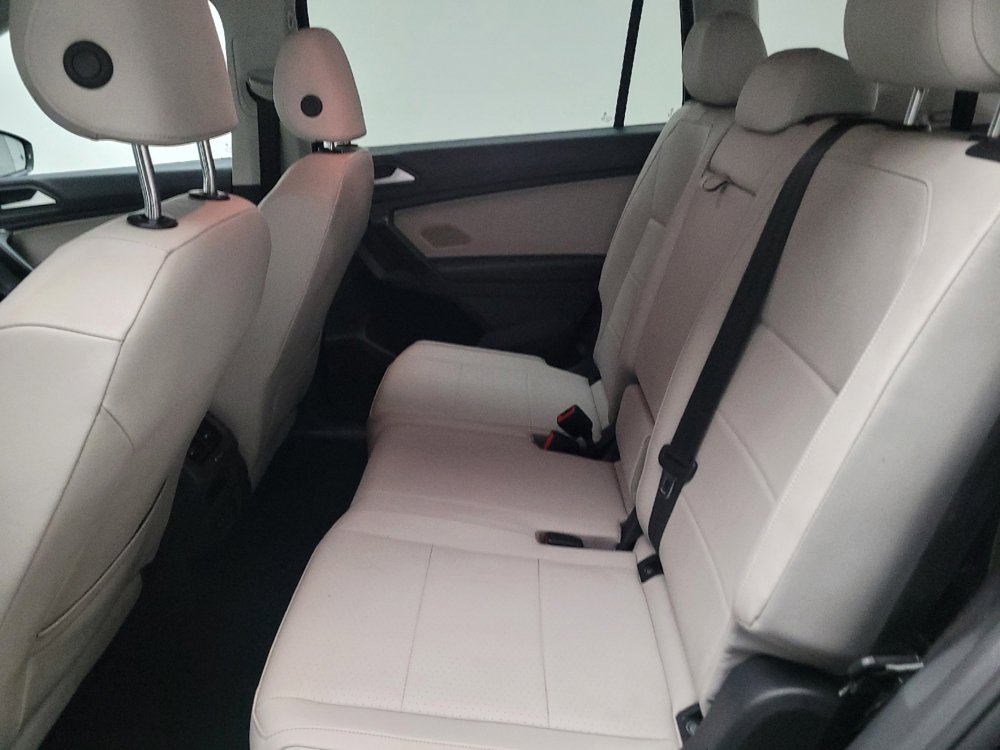 Used 2021 Volkswagen Tiguan SE image 18