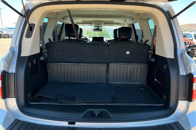Used 2023 Nissan Armada SL w/ Captain's Chairs Package AWD/4WD image 23