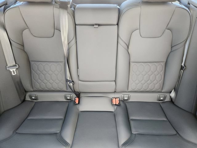 New 2026 Volvo XC60 B5 Plus w/ Climate Package AWD/4WD image 14