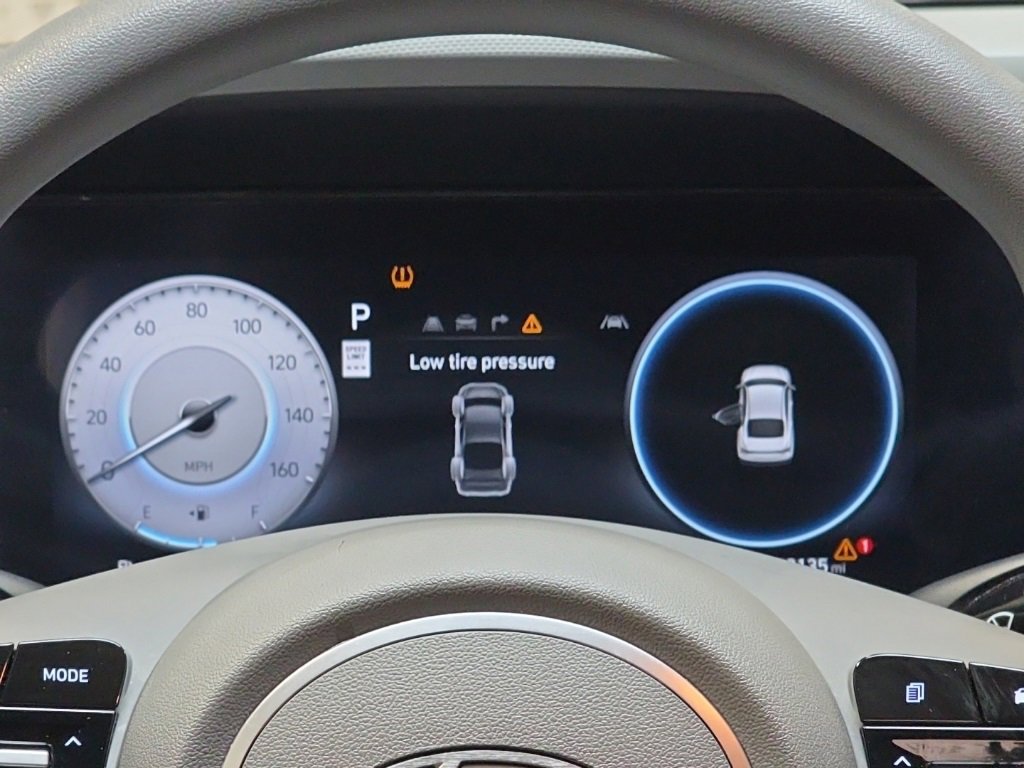 Certified 2024 Hyundai Elantra SEL image 18