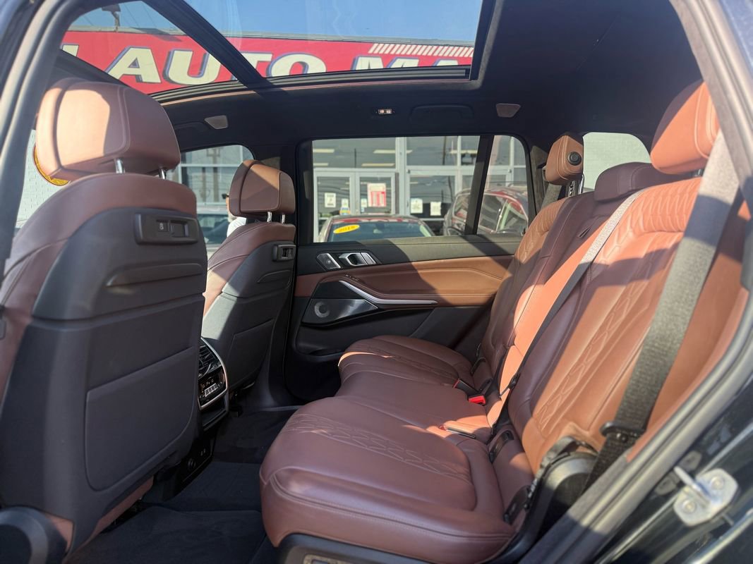 Used 2019 BMW X7 xDrive50i w/ M Sport Package AWD/4WD image 29