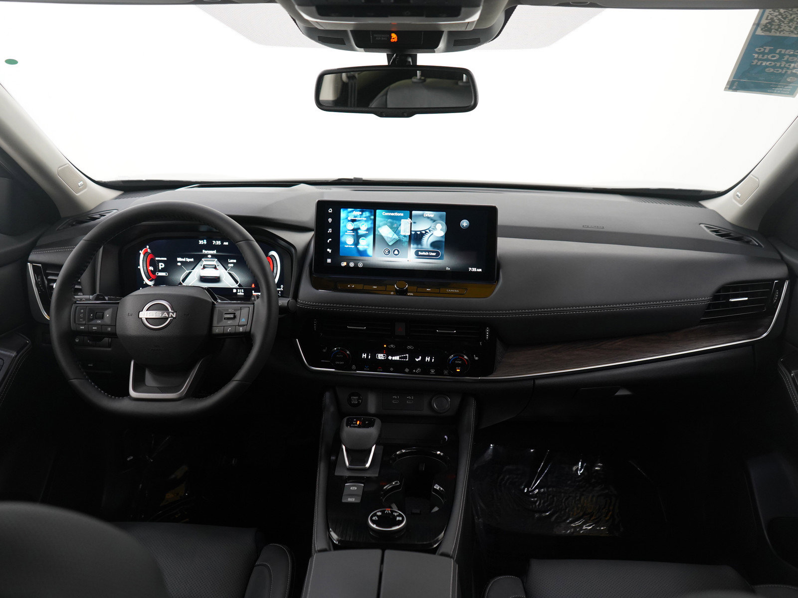 Used 2026 Nissan Rogue Platinum w/ Platinum Premium Package image 13