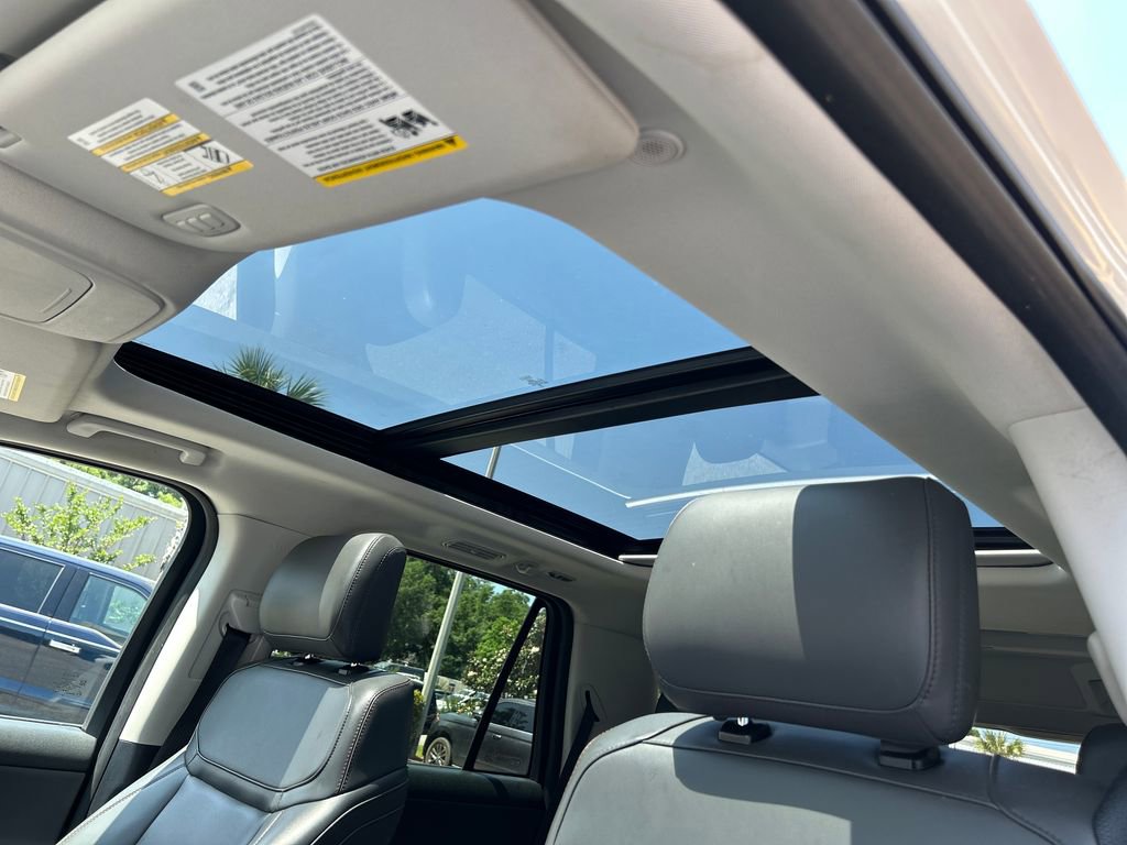 Used 2025 Ford Expedition Active RWD image 13