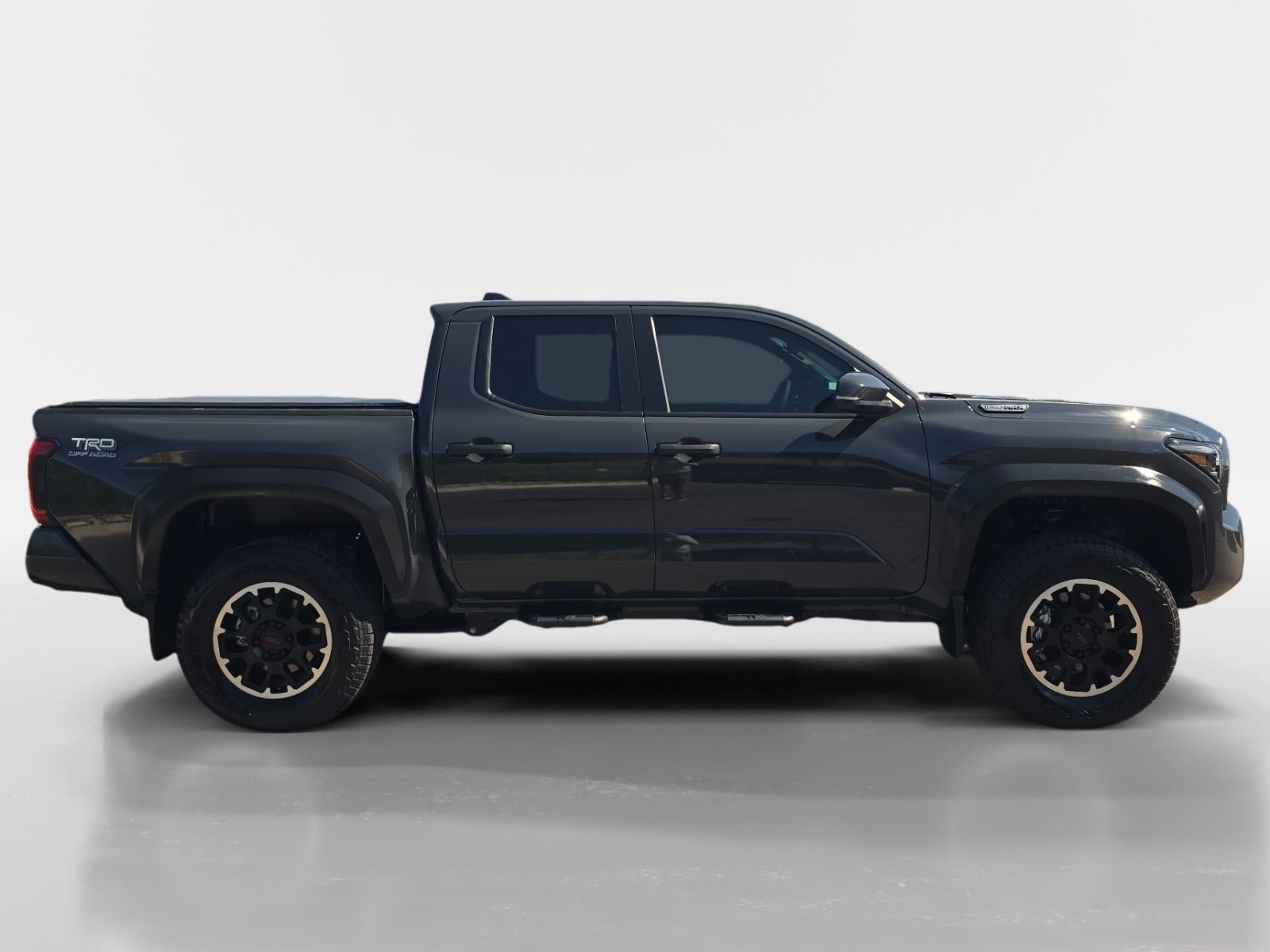 Used 2026 Toyota Tacoma TRD Off-Road w/ TRD Off Road Upgrade Package AWD/4WD image 2
