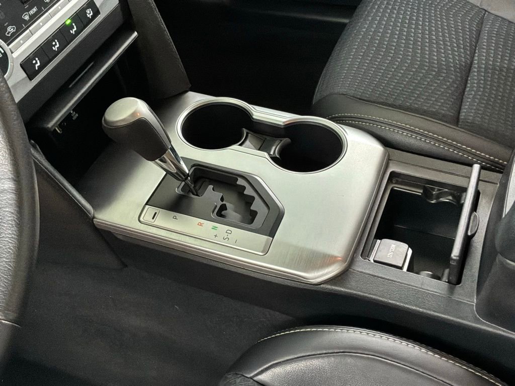 Used 2014 Toyota Camry SE image 18