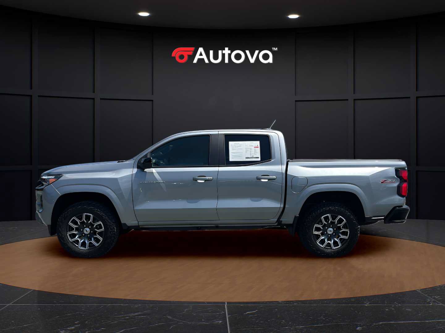 Used 2024 Chevrolet Colorado Z71 w/ Z71 Convenience Package 2 AWD/4WD image 2